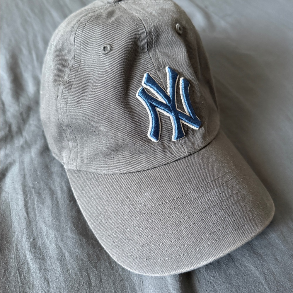 47 Brand New York Yankees Cleanup
Adjustable Hat - Graphite, Navy